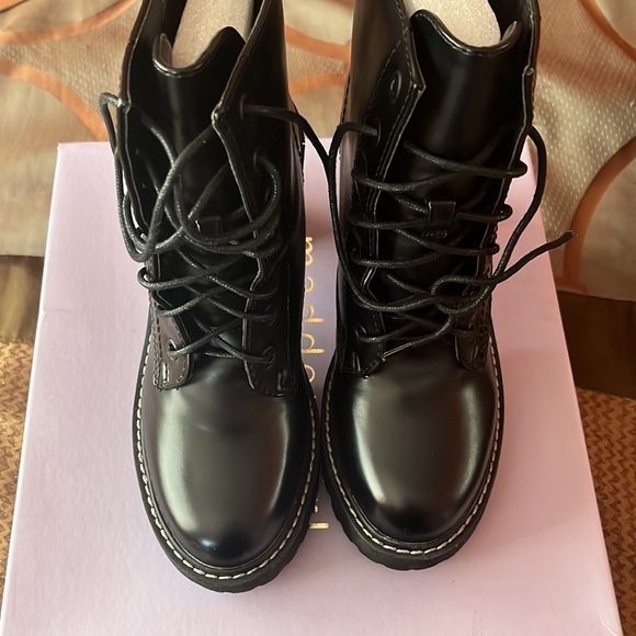 Black Boots - Picture 2 of 4